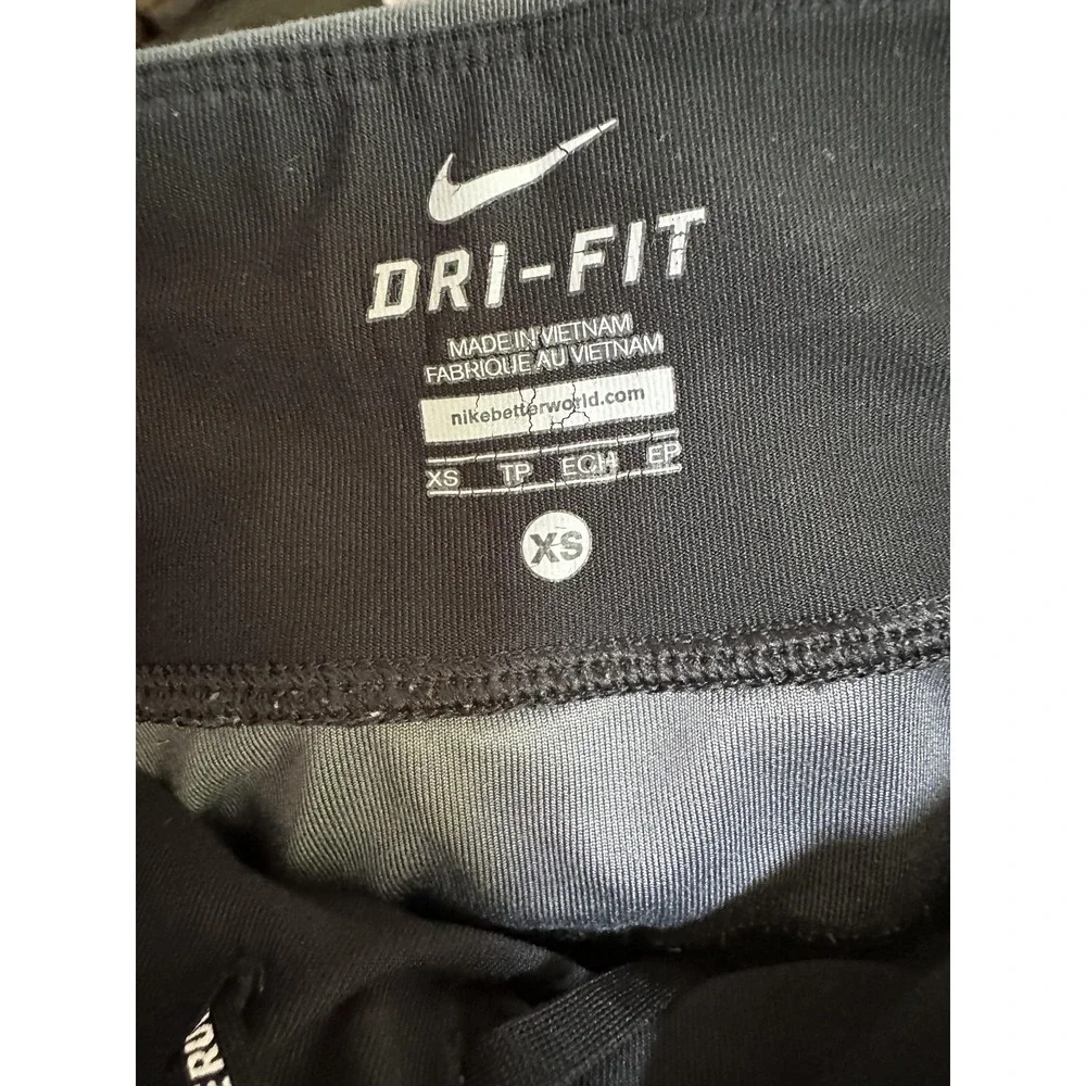 Nike Dri-FIT Pants Womens XS‎ Capri Crop Running Leggings Athletic Printed